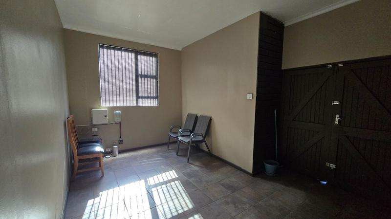 To Let commercial Property for Rent in Triangle Farm Western Cape